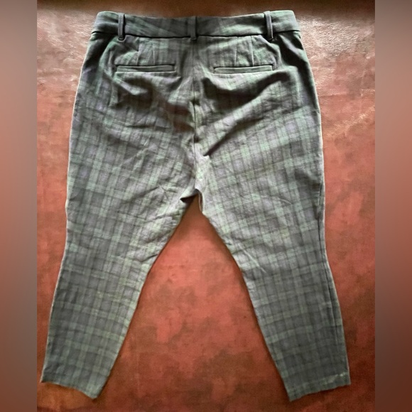 Gap Black Watch Plaid Pants, size 14. - Picture 3 of 7